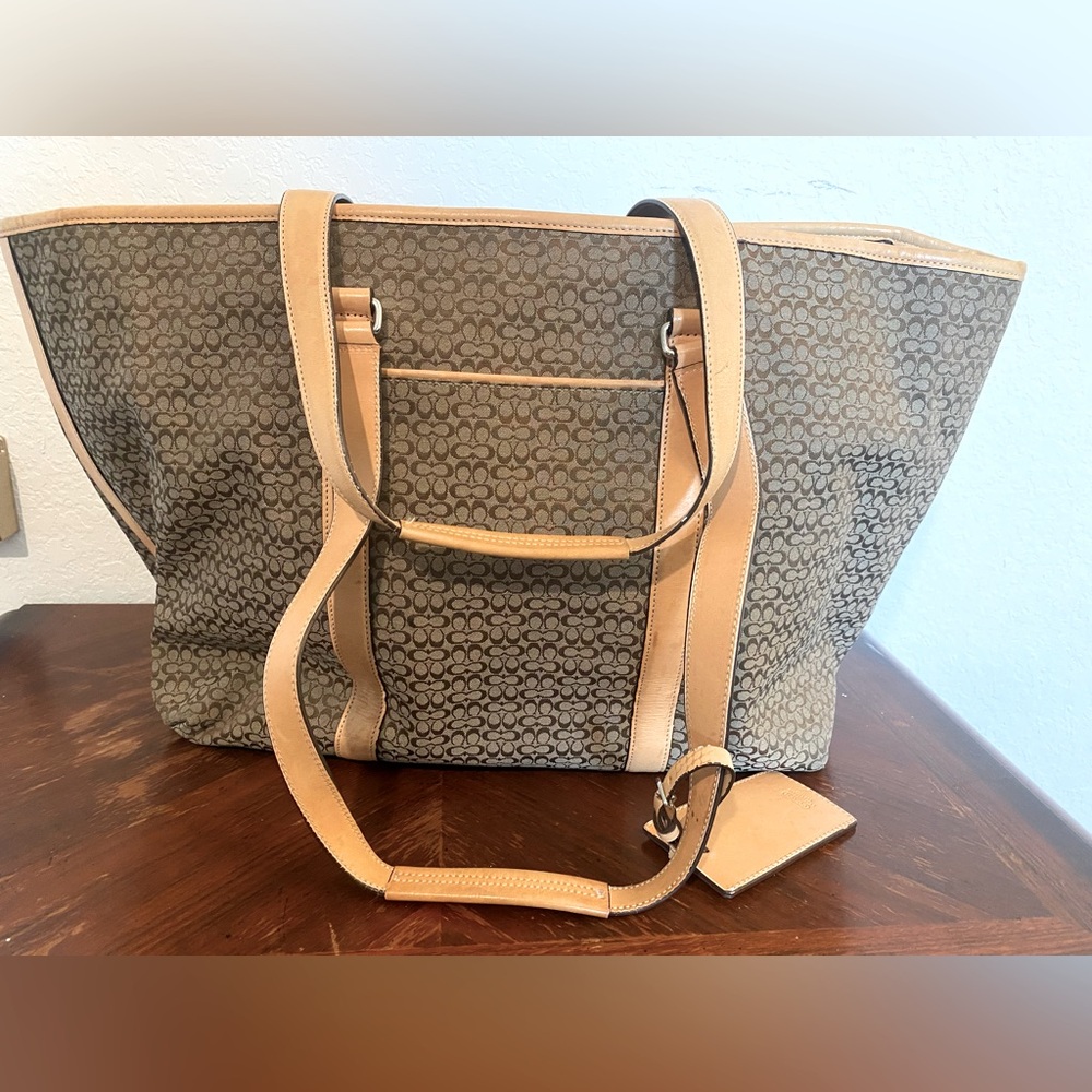 Coach Weekender